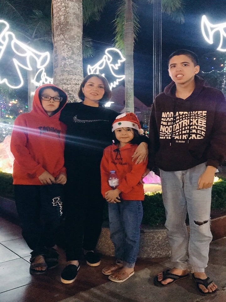 Giây phút vui vẻ của chị bên các con thân yêu sau giờ làm việc