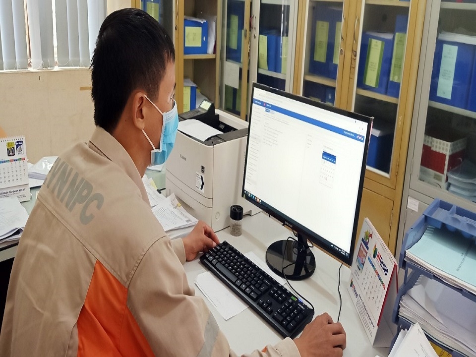 Điện lực Bắc Sơn thực hiện chương trình số hóa trong lĩnh vực văn phòng điện tử - trong 4