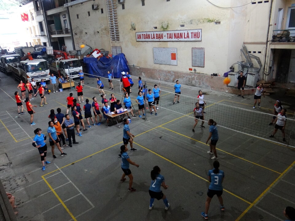 Các đội thi đấu nhiệt tình, vui - khỏe - an toàn