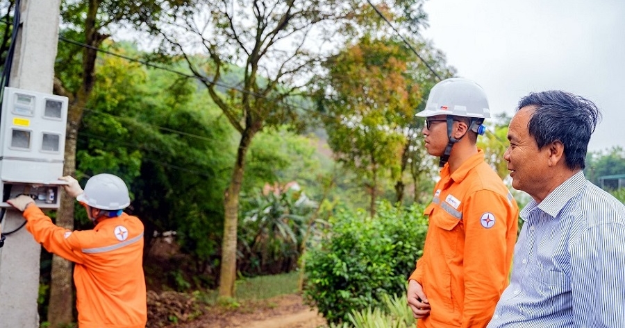 Tăng cường kiểm soát hóa đơn tiền điện tăng cao trong mùa nắng nóng năm 2023