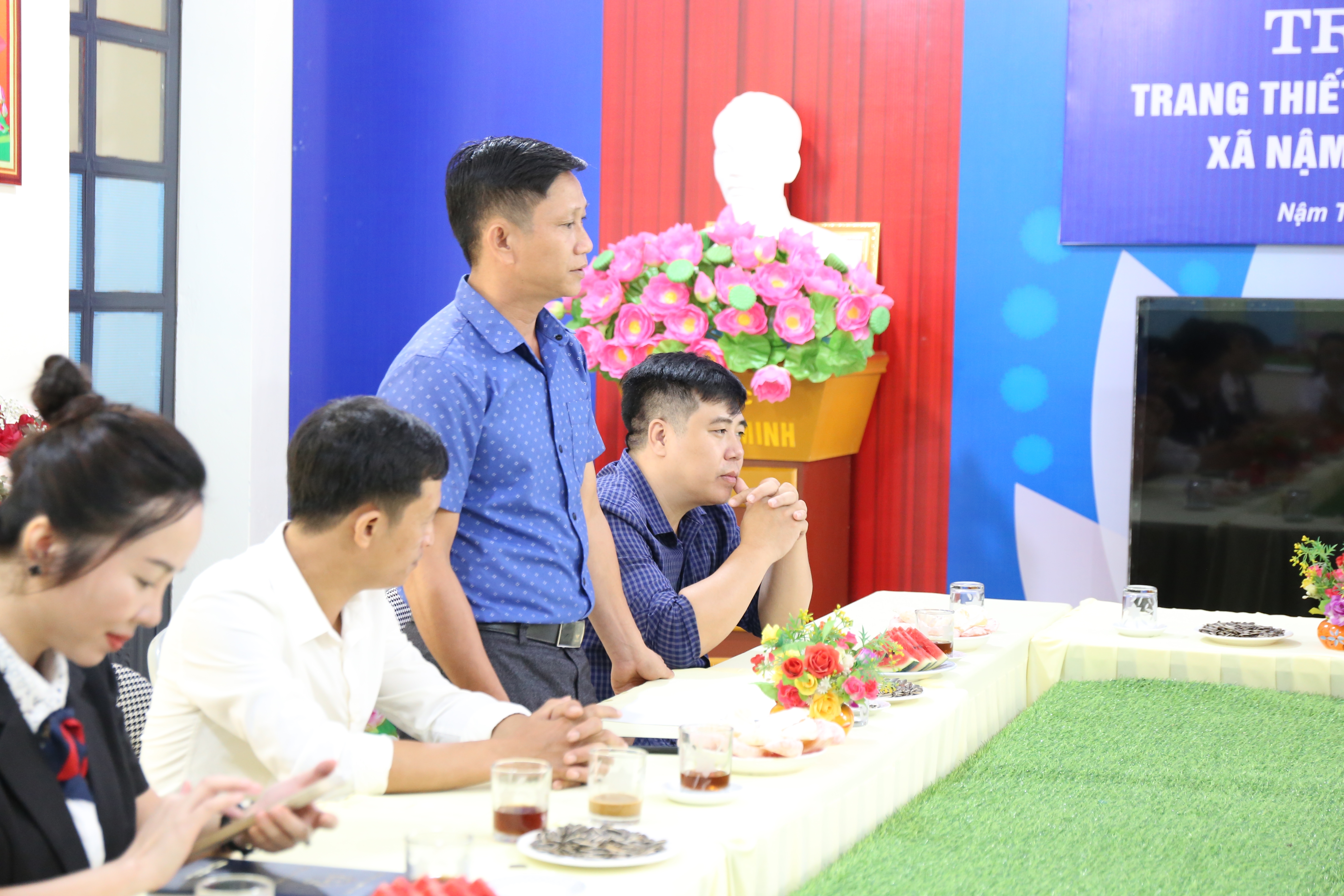 16.3 Phó chủ tịch Triệu Tòn Siết