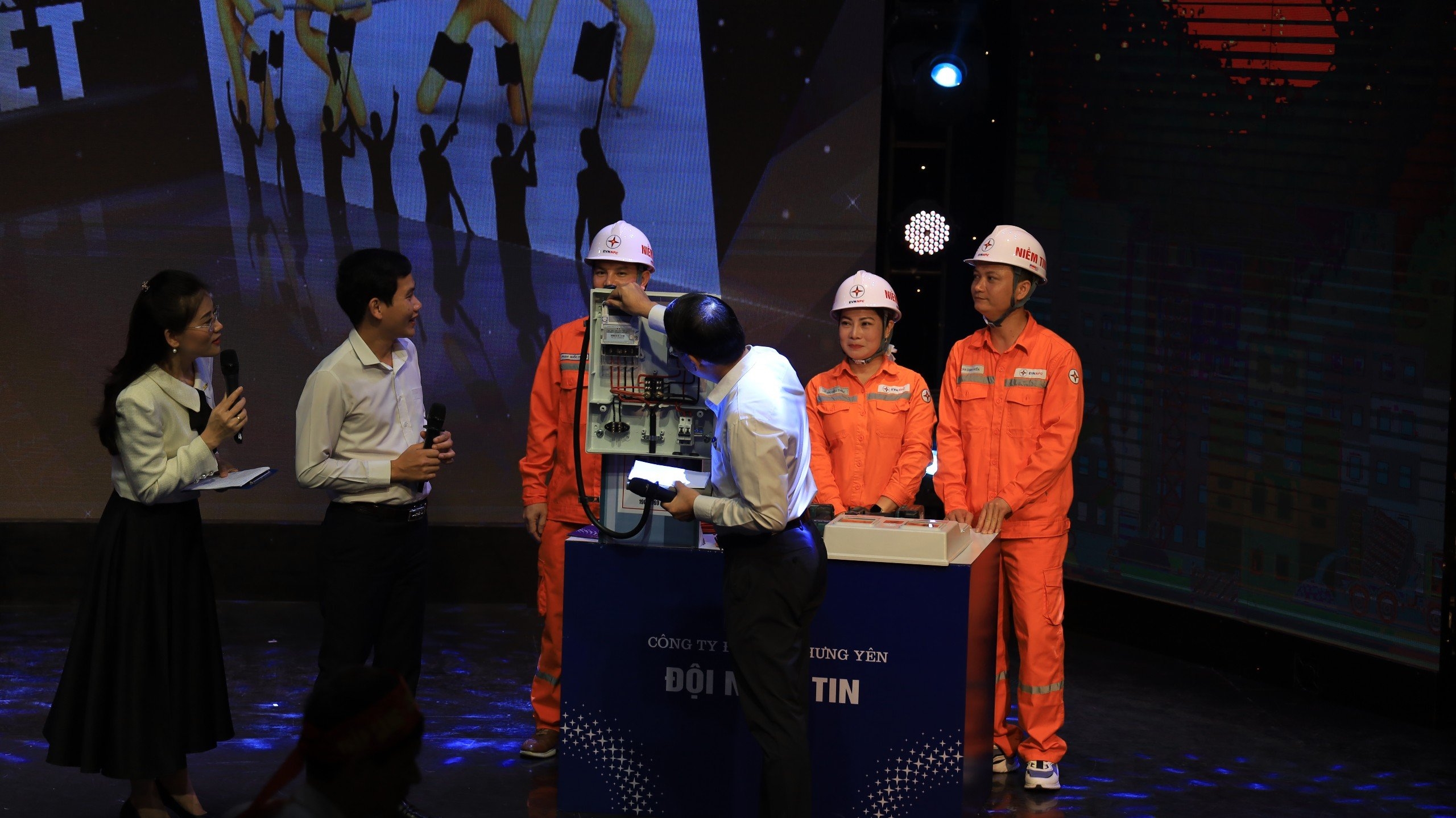 612b0f934cfde4a3bdec