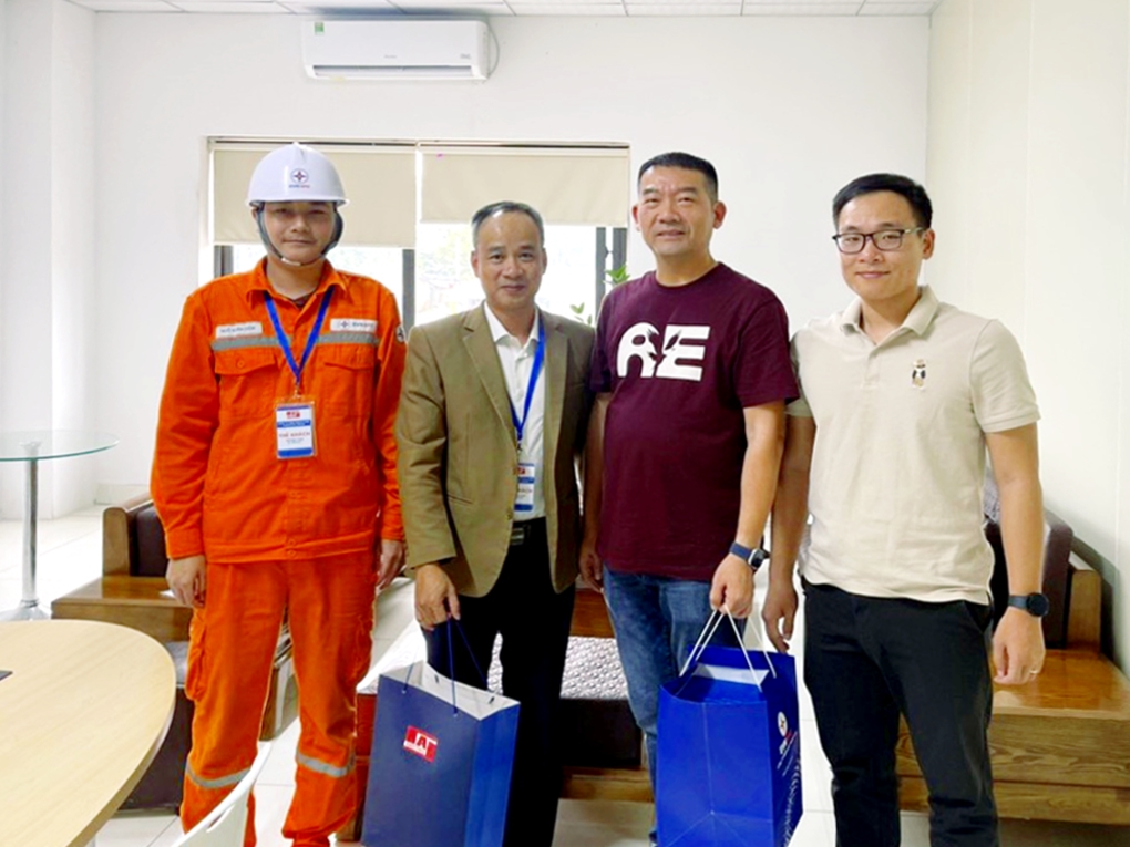 02d2088417c8bd96e4d918