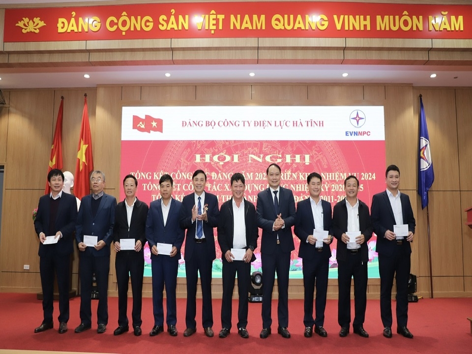 z5128072616464_6190254faf7b154cacb15fb48fb2e510