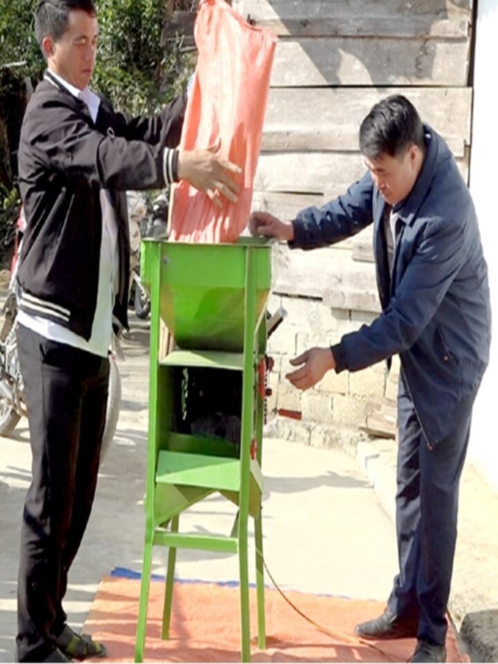 người dân xỉn khâu mua máy1 (bài viết)