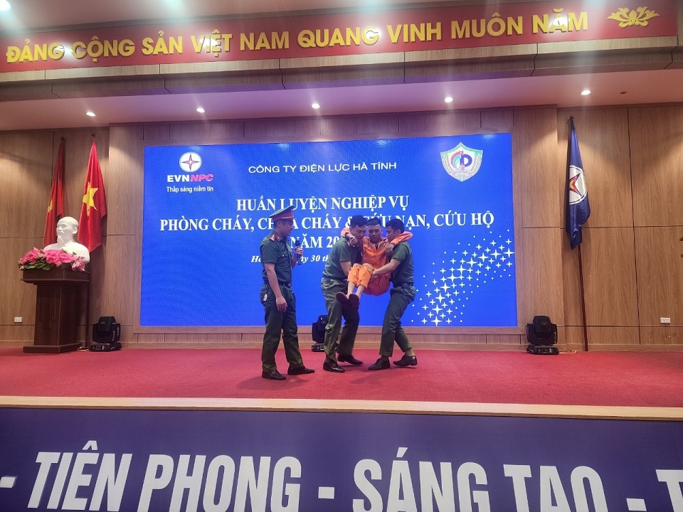 z5684433489058_c4dce0be987027bd2c4f45e5ce7dac79