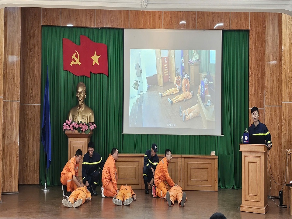 thực hành cứu người