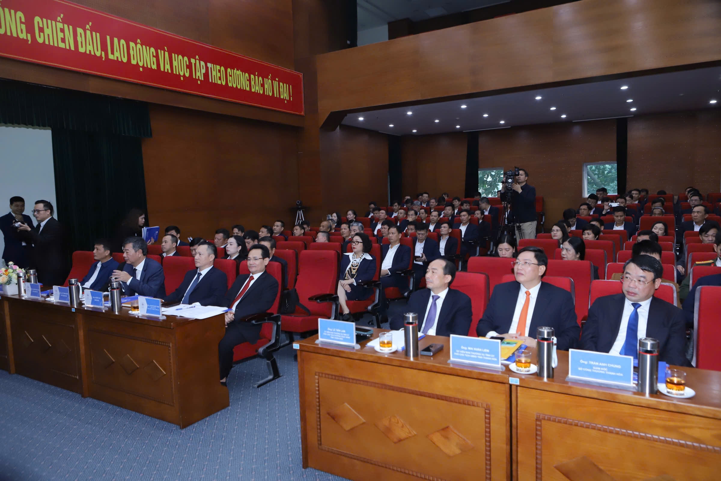 cba1330d0322bf7ce63321