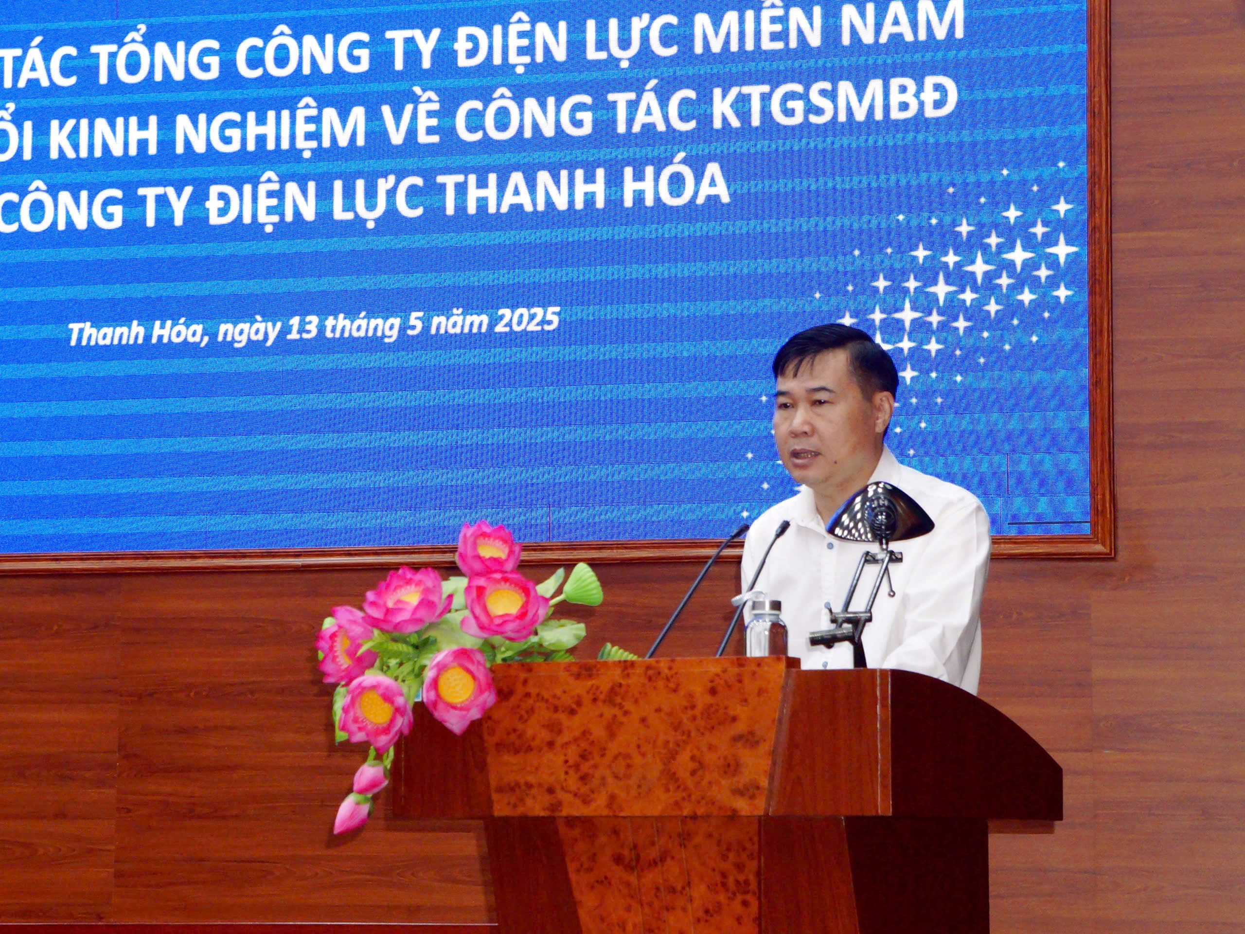 8e8d946a010ab454ed1b