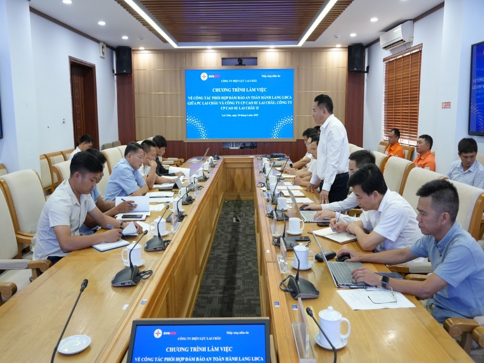 DSC00336quangcanhlcongtycaosu