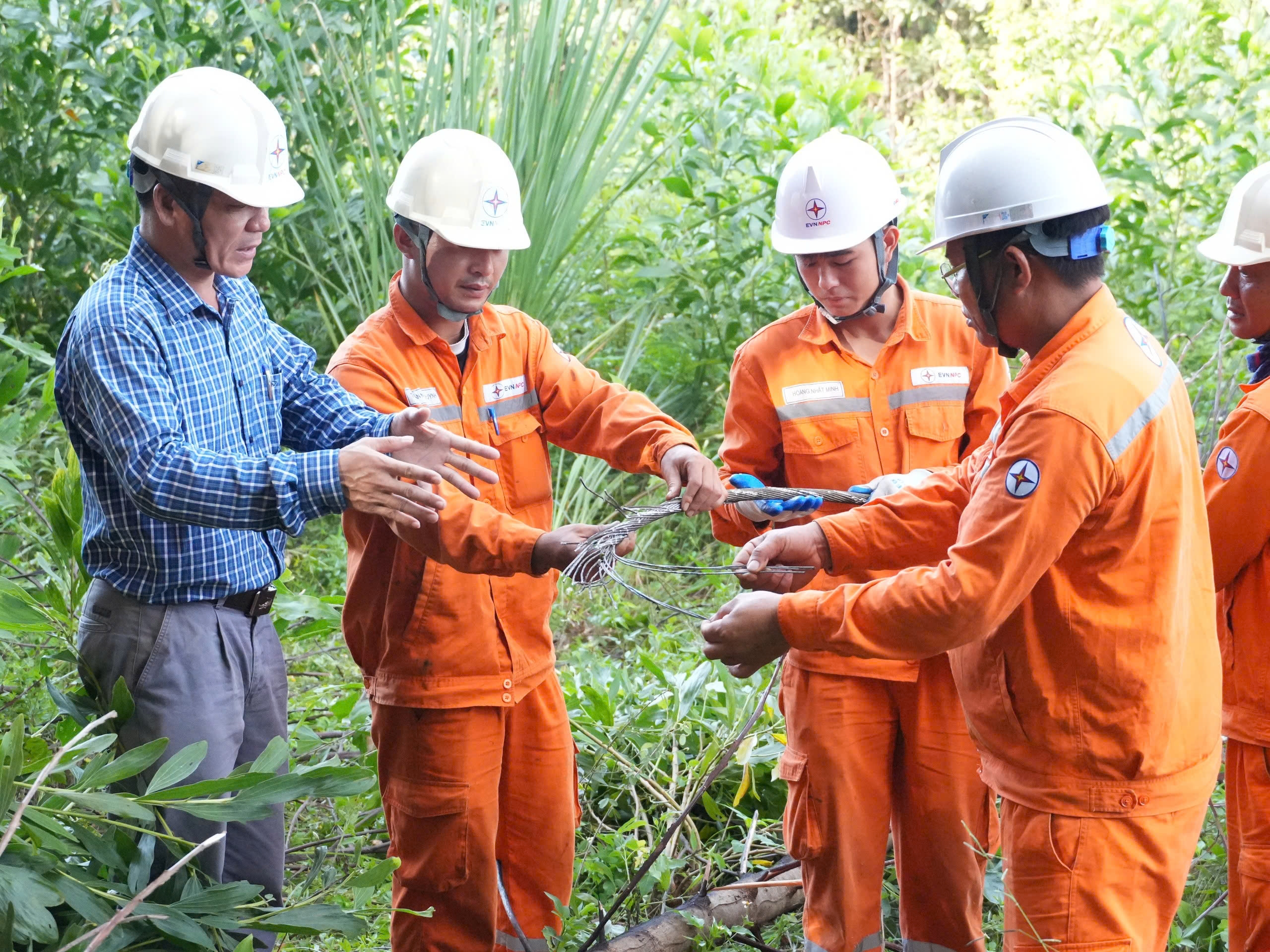 z6784191433752_f506577ee7c0340cef762f8759671d0f