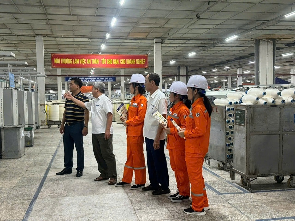 z6780798028451_60f10d97d235d58a69418adac4d8c1c5