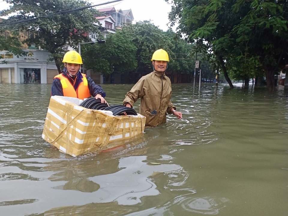 z6880068196950_9c7cfc698e70021688b0e020bed00ef1