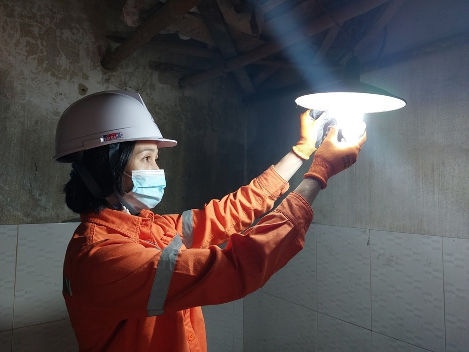 z6894401383459_457c8645360cb89a0b2226ed68c0af73