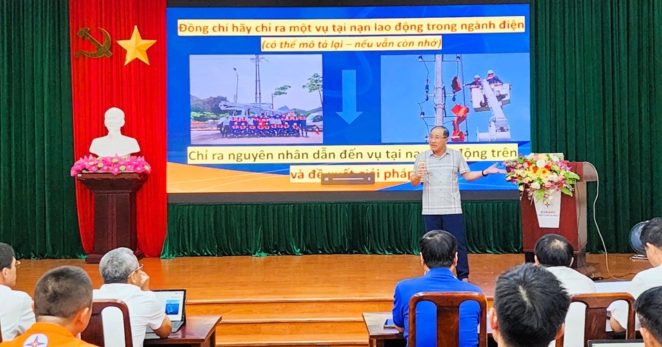 Công ty Điện lực Sơn La đẩy mạnh xây dựng Văn hóa An toàn, nâng cao năng lực đội ngũ cán bộ quản lý