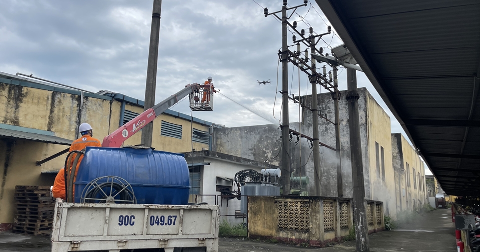 Đội quản lý điện lực khu vực Kim Bảng - Công ty Điện lực Ninh Bình thực hiện tốt công tác sản xuất kinh doanh khác