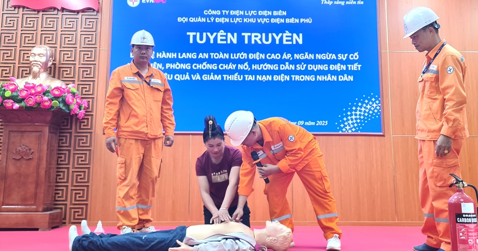 Vì sự an toàn, Mường Phăng đồng lòng, bài học an toàn điện cho cả gia đình