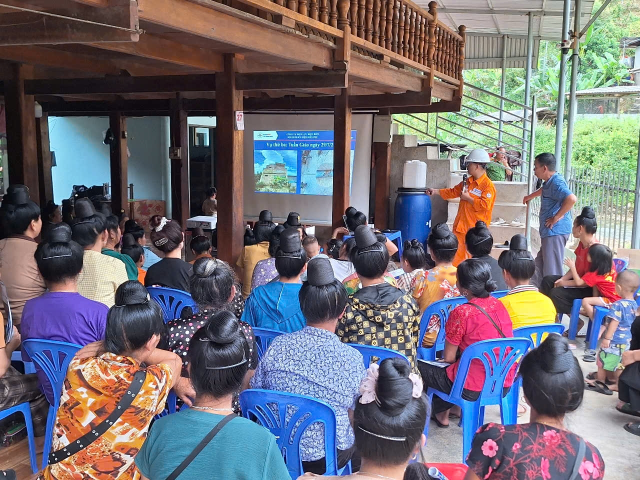 z7056617647915_dae5572d7548ff4c39d5198cc9ae21dd