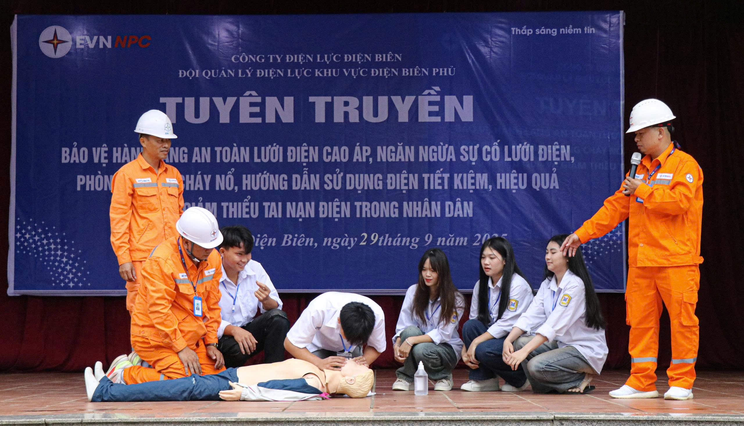 z7062476694240_034686f08257e464848f037547dc1c40