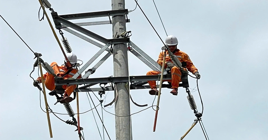 Công ty Điện lực Hà Tĩnh sẵn sàng ứng phó mưa lớn