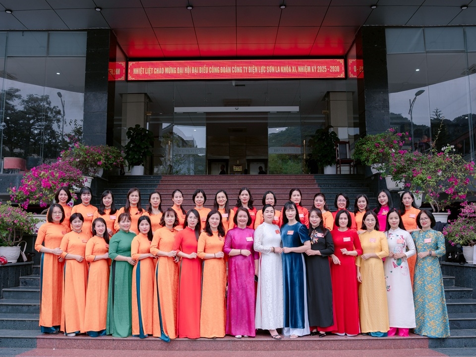 8.DaibieuduDaihoi (1)