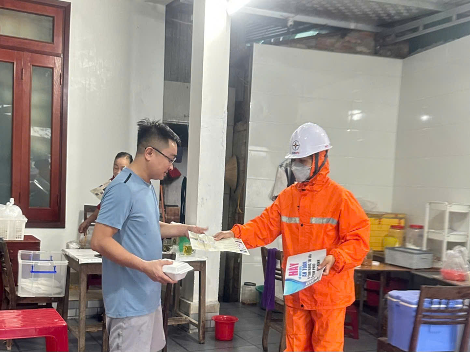 z7180535156693_ba2bf810b59747196be39193a2ab94b1