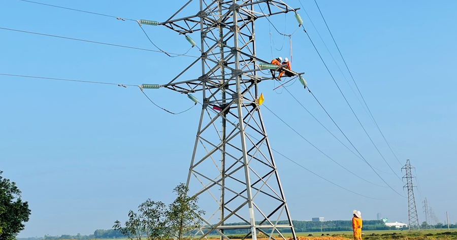 Công ty Điện lực Hà Tĩnh tăng tốc về đích - Quyết tâm hoàn thành toàn diện kế hoạch năm 2025