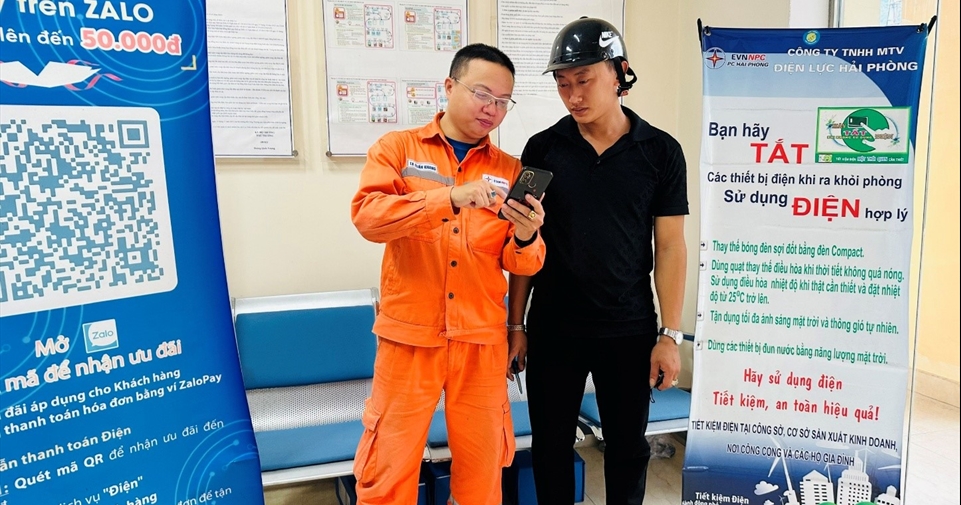 Đội QLĐLKV Cát Hải triển khai thí điểm ứng dụng chăm sóc khách hàng EVN CSKH