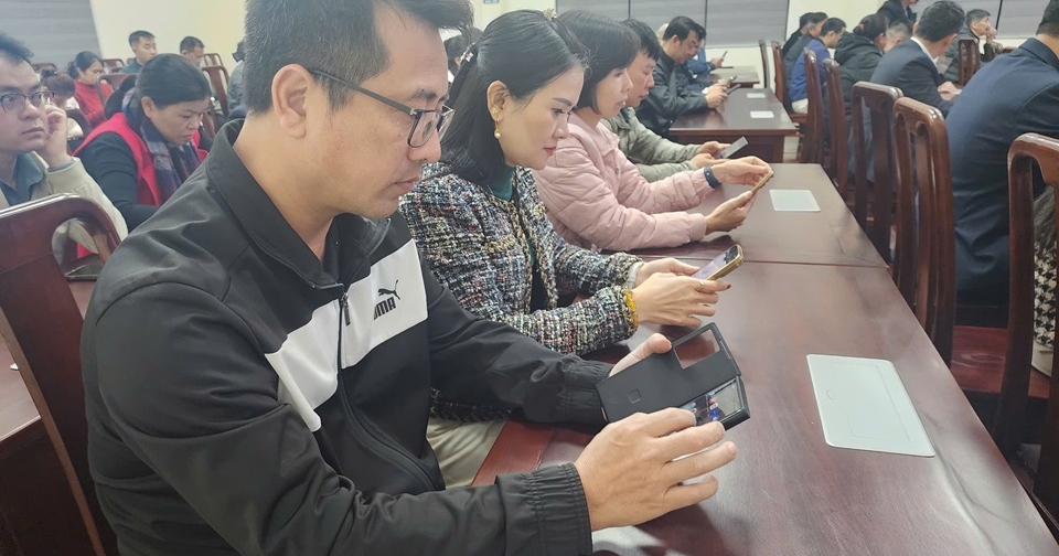 Công ty Điện lực Sơn La triển khai đồng bộ việc cài đặt và trải nghiệm App CSKH EVN trong toàn thể người lao động