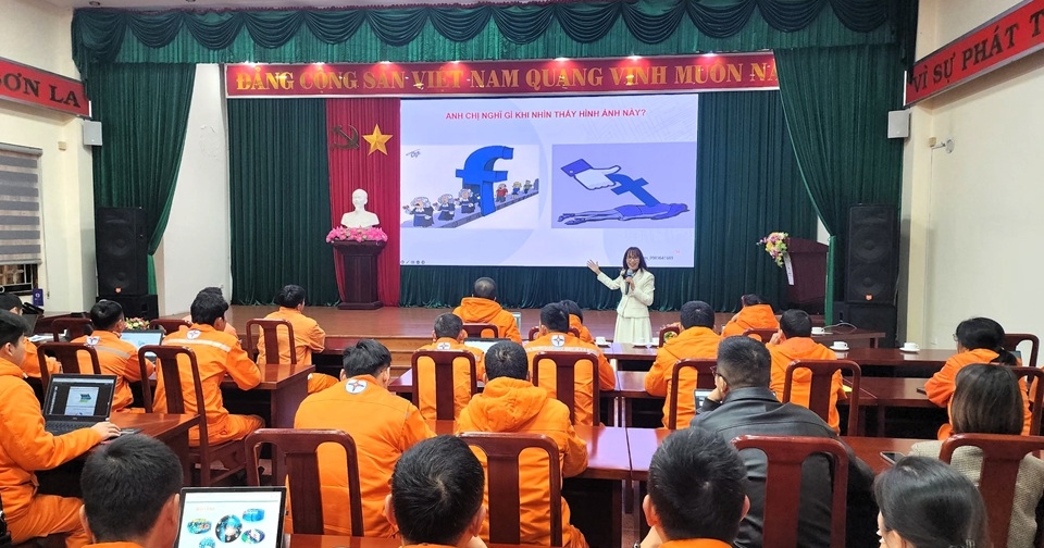 Công ty Điện lực Sơn La bồi dưỡng nâng cao tư duy truyền thông hiện đại trong bối cảnh số hóa