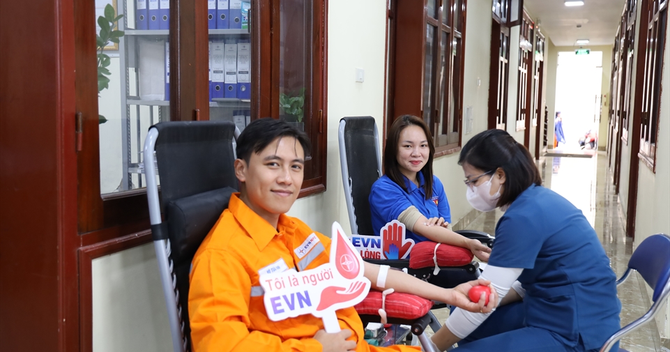 Từ trái tim đến trái tim, Công ty  Điện lực Điện Biên giữ vững tinh thần xuyên suốt “Tuần Lễ Hồng EVN”