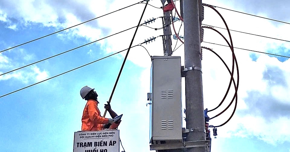 Công ty Điện lực Điện Biên đưa điện lưới Quốc gia lan tỏa đến 132 hộ dân vùng cao trước thềm năm mới