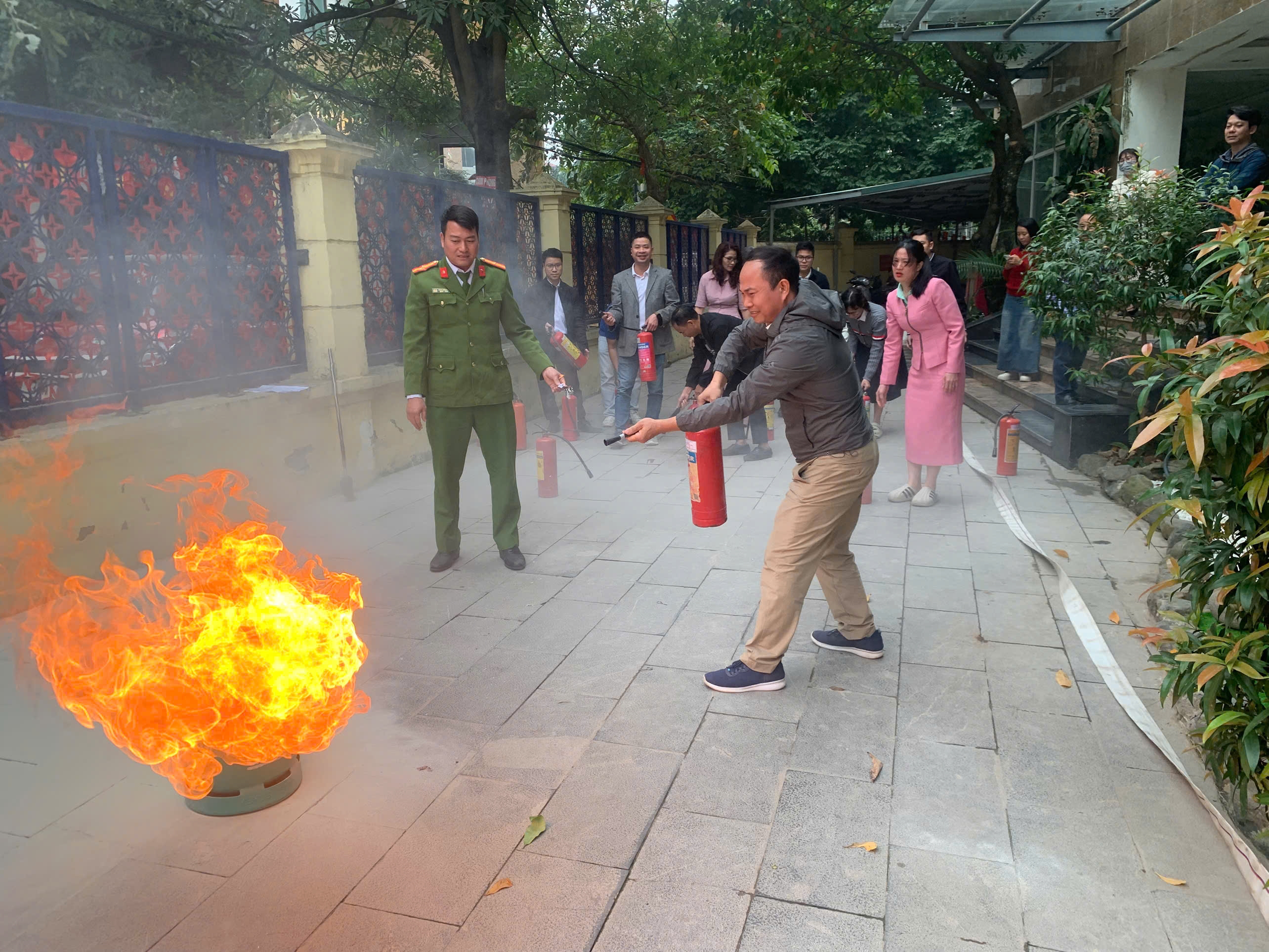 z7318505108798_10398bdac27cd9794ae321766ebde383