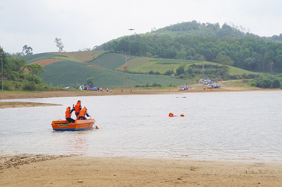 120424pcthanhhoadientap1