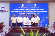 Công ty Điện lực Hải Phòng thăm hỏi, trao kinh phí hỗ trợ Điện lực Đà Nẵng và Điện lực Đắk Lắk khắc phục hậu quả do thiên tai