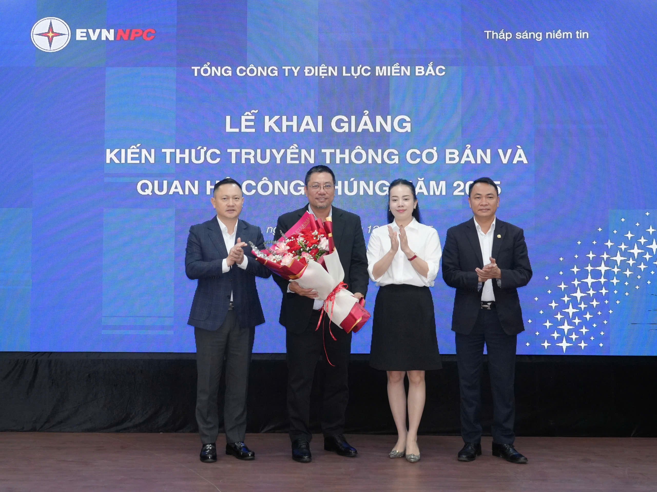 z7363126334785_55552cd8f331cc645ae8643d86146a75