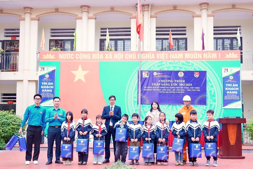 z7401529809817_850d1e27ab32c3123051aa34d9e6b1e3