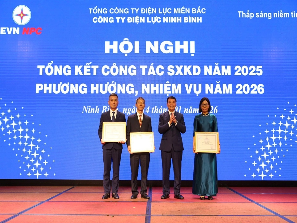 z7430790098477_dbf075969cbcb131a18f3d40d6d0df3e