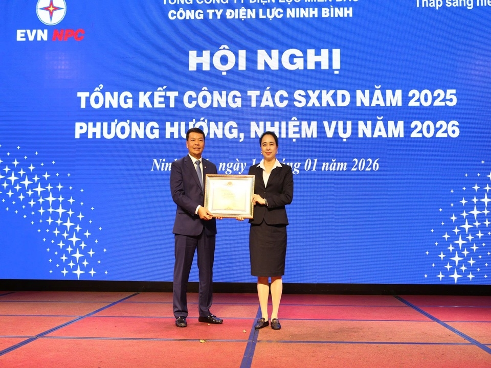 z7430790963070_232b21ef75254621110561c56eadb7a4