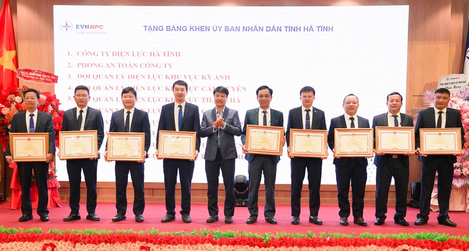 z7433553075095_e65794269653d4e43e74315867806e6a