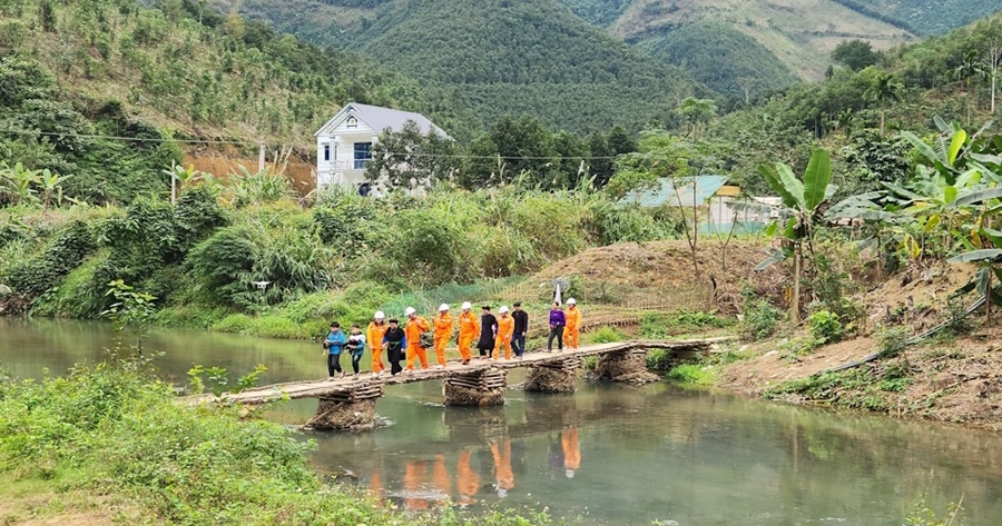 Giữ mạch nguồn ánh sáng giữa đại ngàn Văn Yên