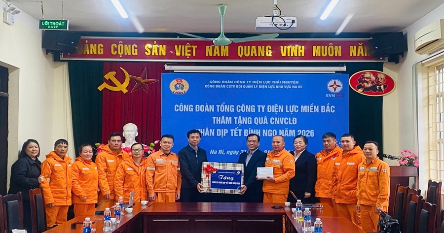 Công đoàn Tổng công ty Điện lực miền Bắc thăm hỏi, động viên người lao động Công ty Điện lực Thái Nguyên nhân dịp Tết Bính Ngọ 2026