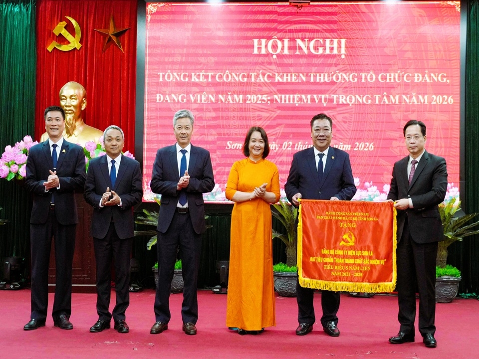 TTX2Dangbotieubieuxuatsac5nam2125