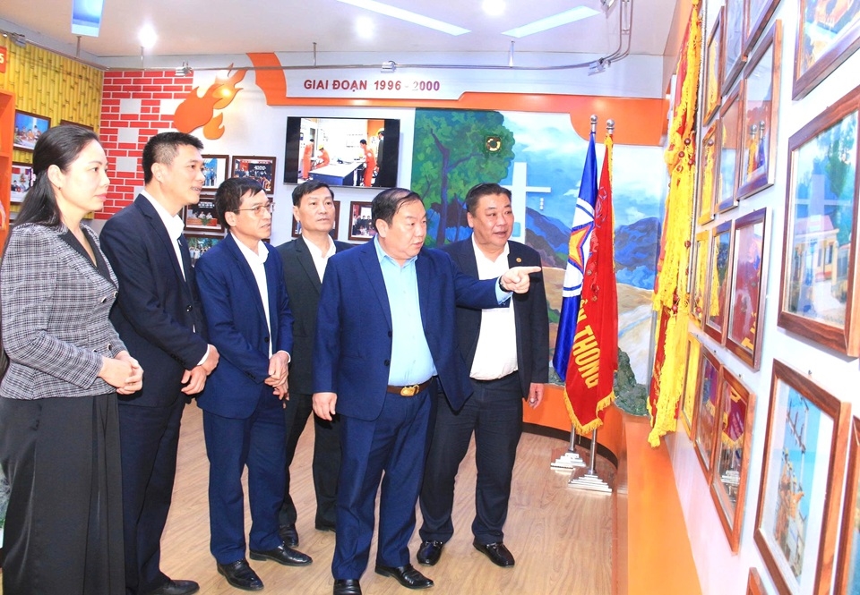 tinhuychucTet050226 (17)