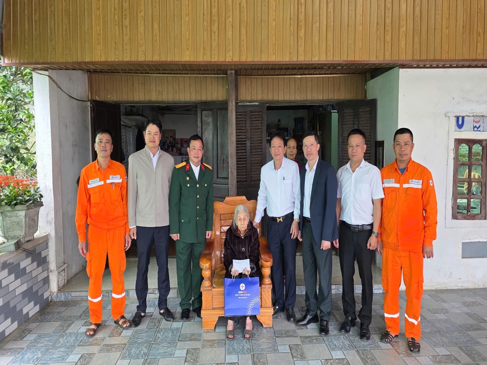 z7523544299100_0bc5b344ba98f24d0385fb68bb79df71