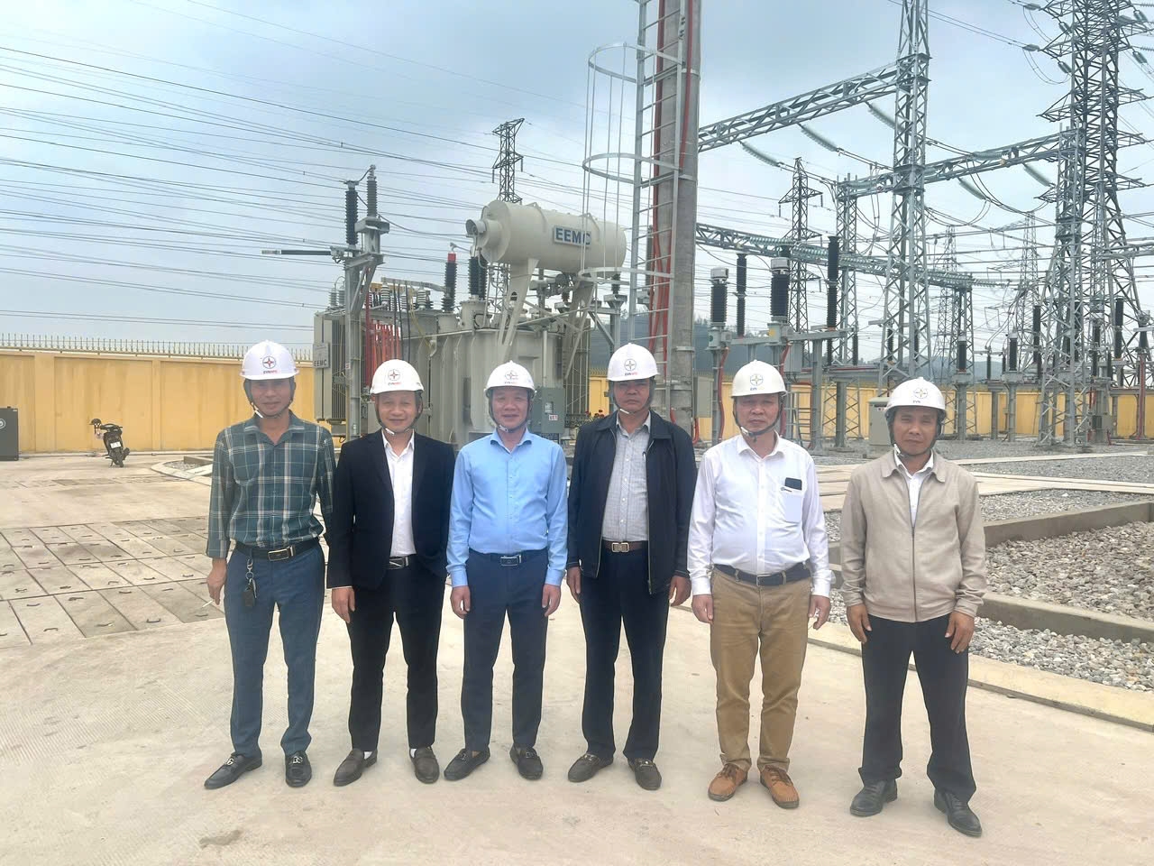 z7530249653761_83b998280cb8bc101cdc7262cb522b1c