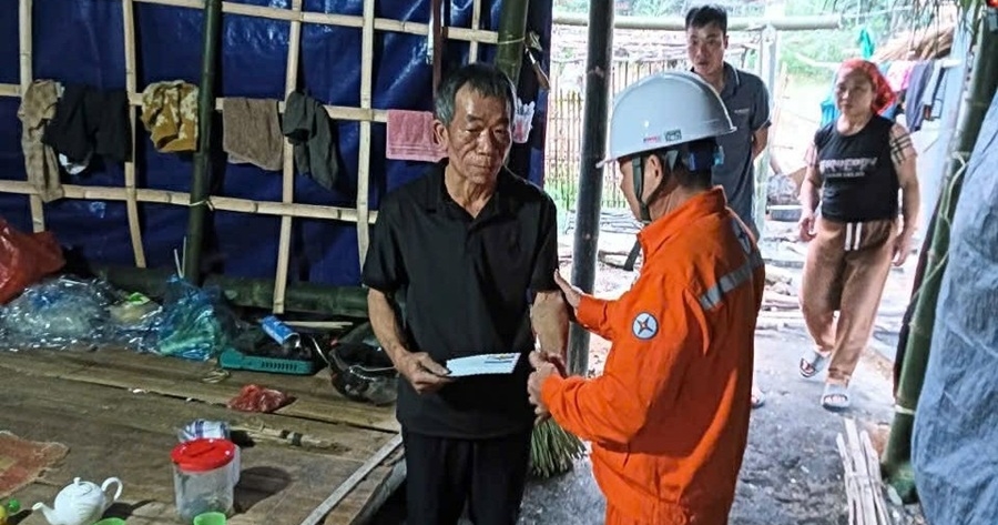 Ánh điện trở lại thôn Lằng Đắp, xã Nghĩa Đô, Lào Cai sau vụ hỏa hoạn cuối năm