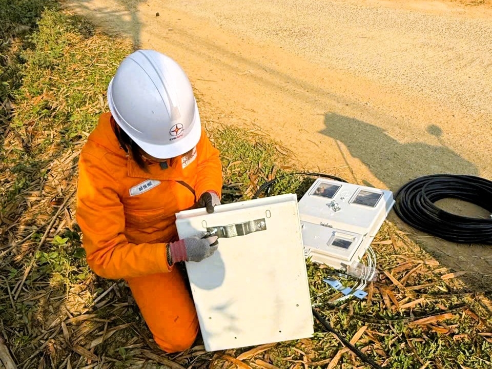 nunhanvienPCSllapdathomcongtoPTMkhachhang