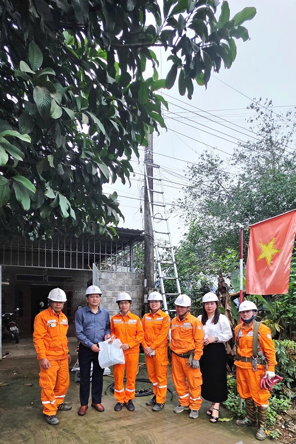 Doi Minh Xuan giu lua 3