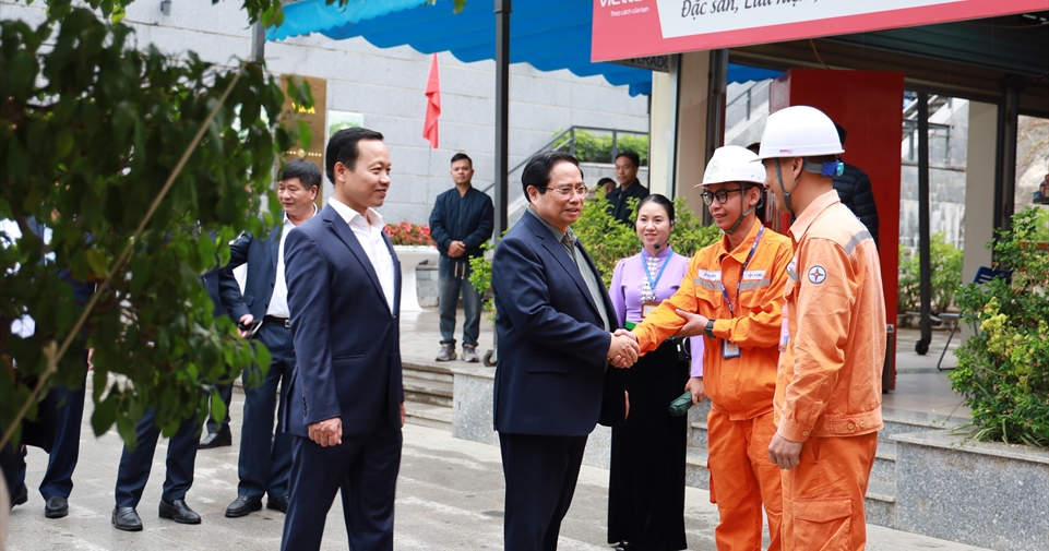 Công ty Điện lực Điện Biên đảm bảo cung cấp điện cho chuỗi sự kiện chính trị, văn hóa trên địa bàn tỉnh